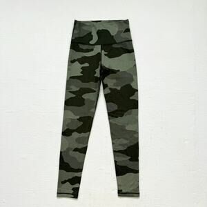 Offline By Aerie Camo High Rise Leggings Medium Long 7/8 Stretch Activewear
